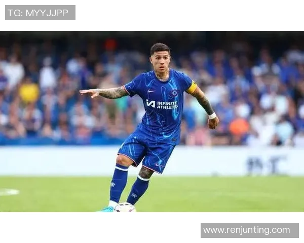 切尔西足球明星集结展现辉煌历史与未来新星的荣耀时刻 切尔西足球明星集结展现辉煌历史与未来新星的荣耀时刻