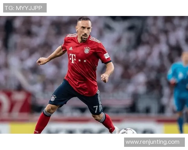 足球巨星英文名字缩写解读与传奇足迹分析